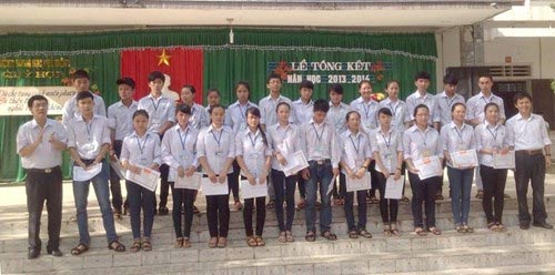 Một lớp học ở miền núi có 100% học sinh đỗ đại học - 1